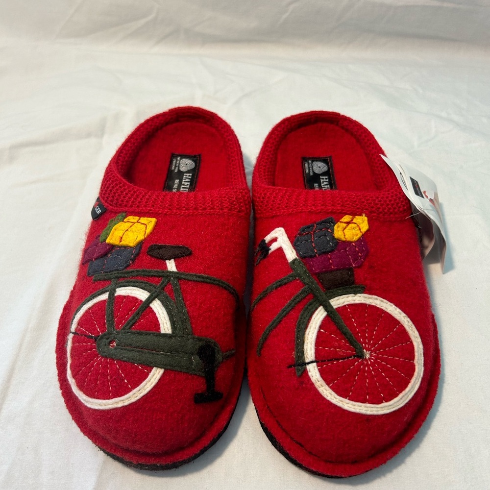 Brand New Women’s Haflinger “AR Bicycle” Wool Slippers